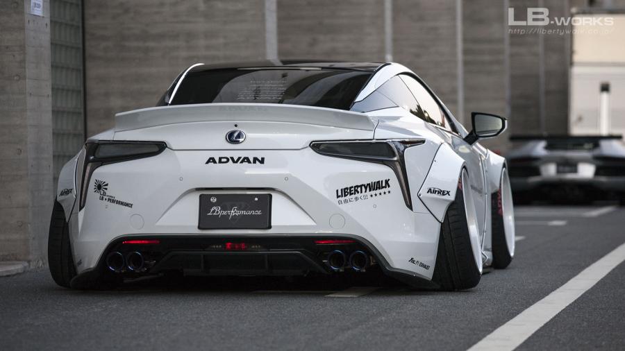 Lexus LC500 by Liberty Walk 2020 года  (фото 11 из 13)